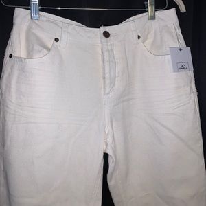 O’Neill mini-boot cream fray bottom jeans